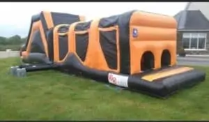 Large-obstacle-course-bouncy-castle-orange-black